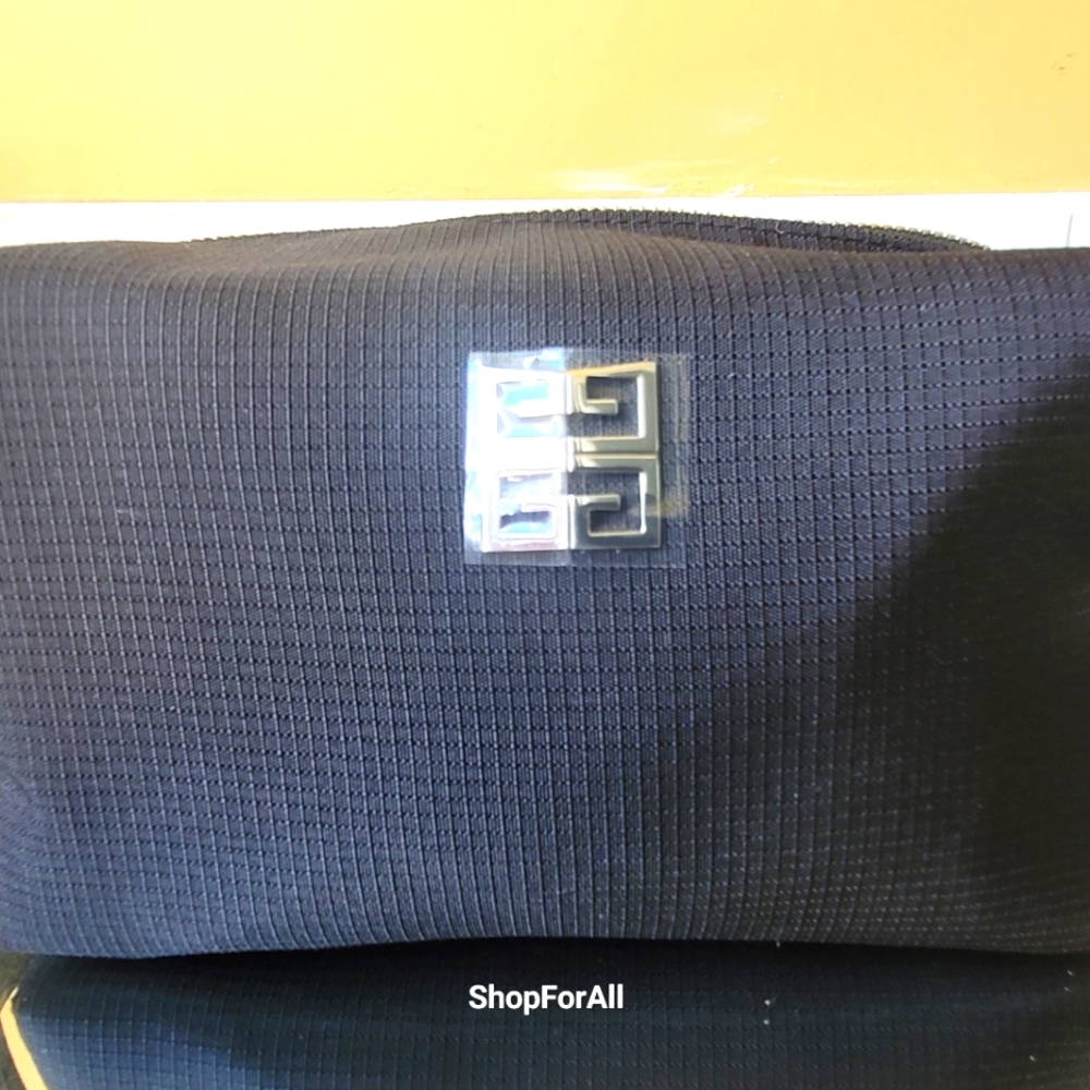 Givenchy - Picture 11 of 16